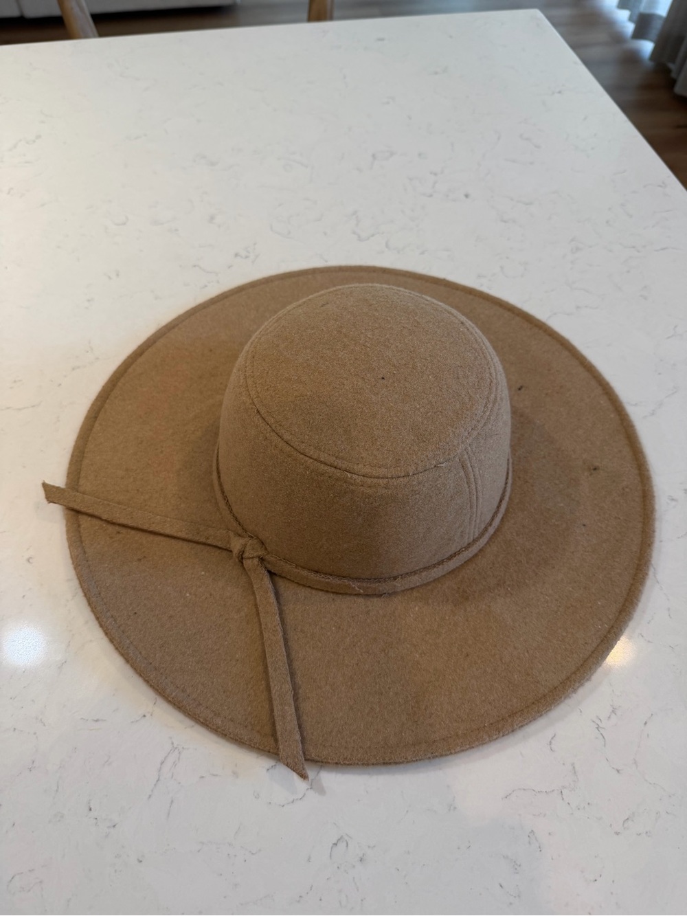Leith Wide-Brim Wool-Look Hat in Tan